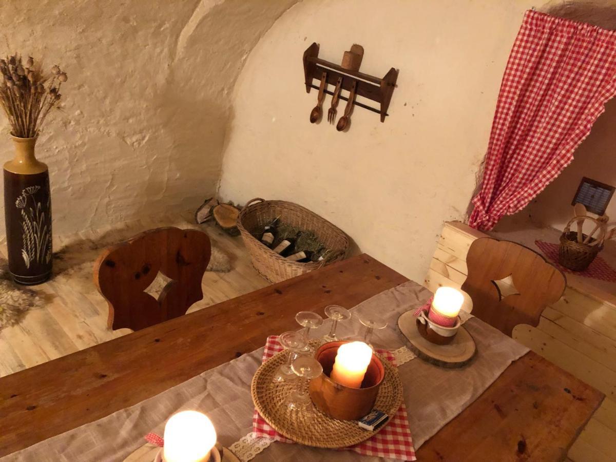 Mija Apartman S Vinnym Sklipkem, Zahradou A Grilem Kajov Exterior photo