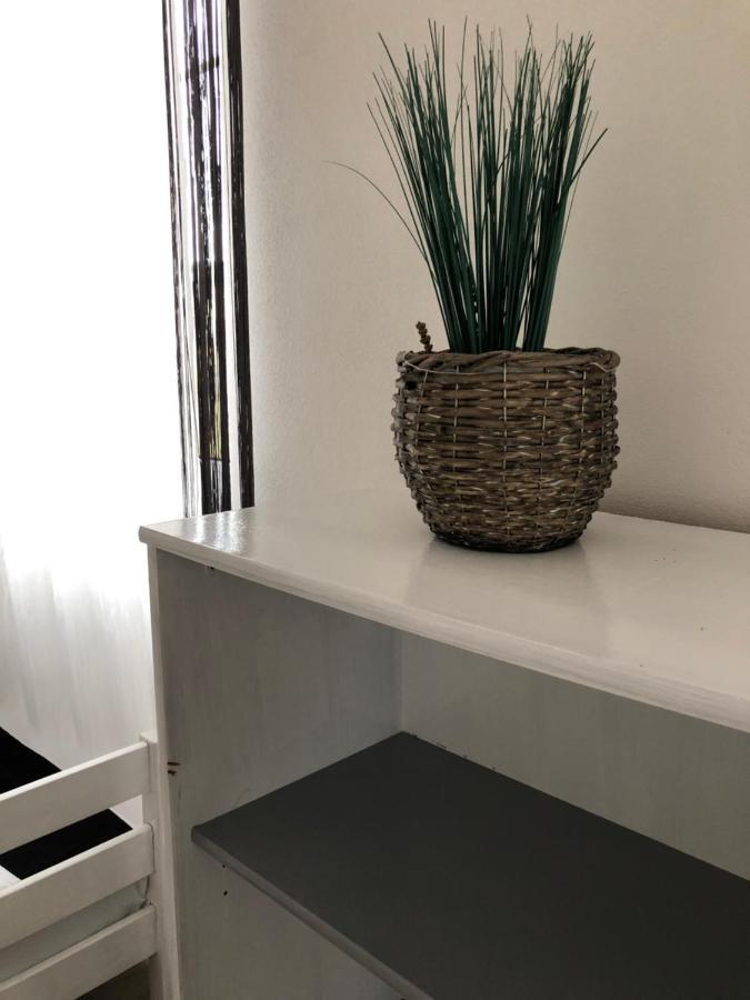 Mija Apartman S Vinnym Sklipkem, Zahradou A Grilem Kajov Exterior photo