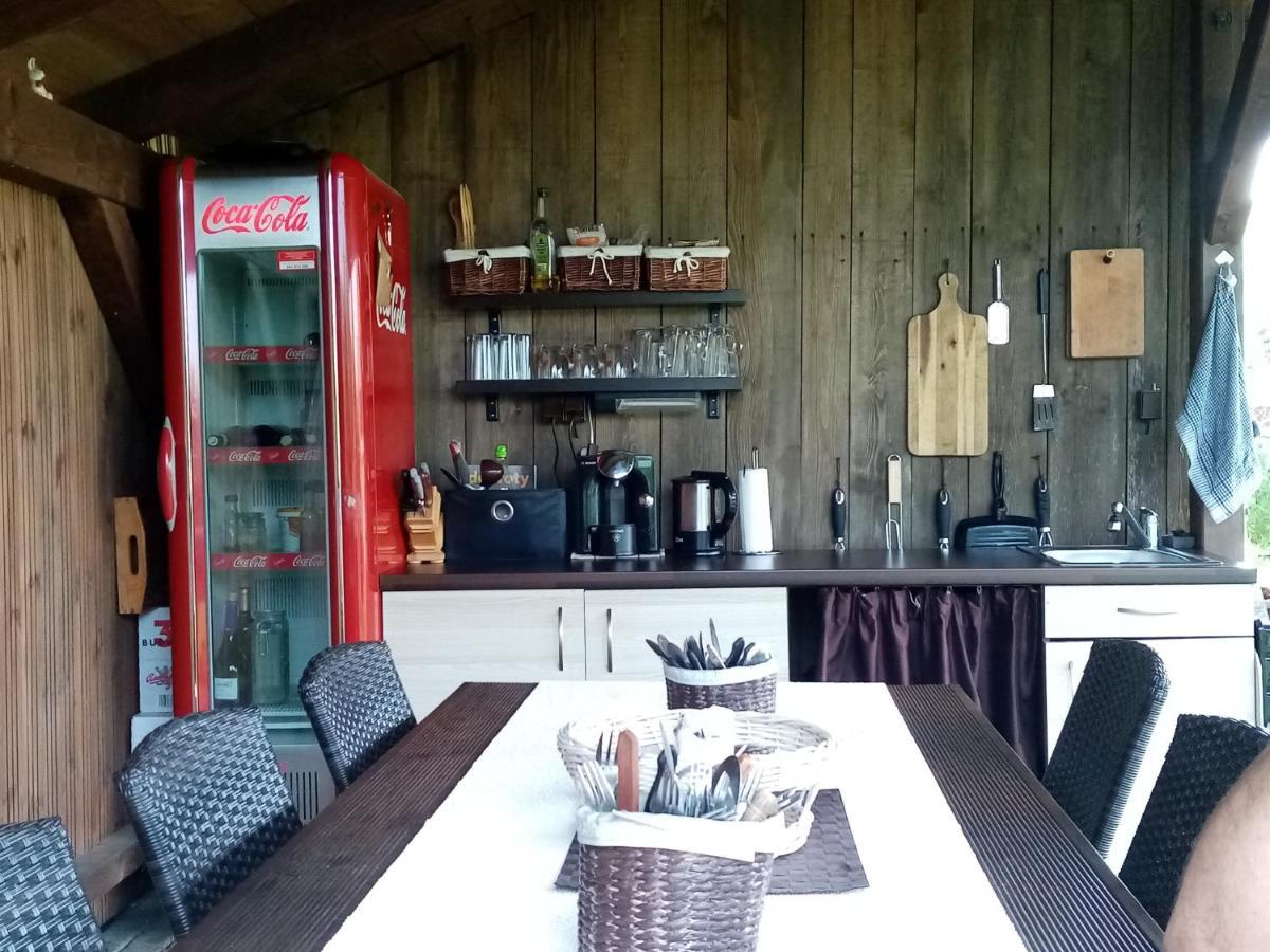 Mija Apartman S Vinnym Sklipkem, Zahradou A Grilem Kajov Exterior photo